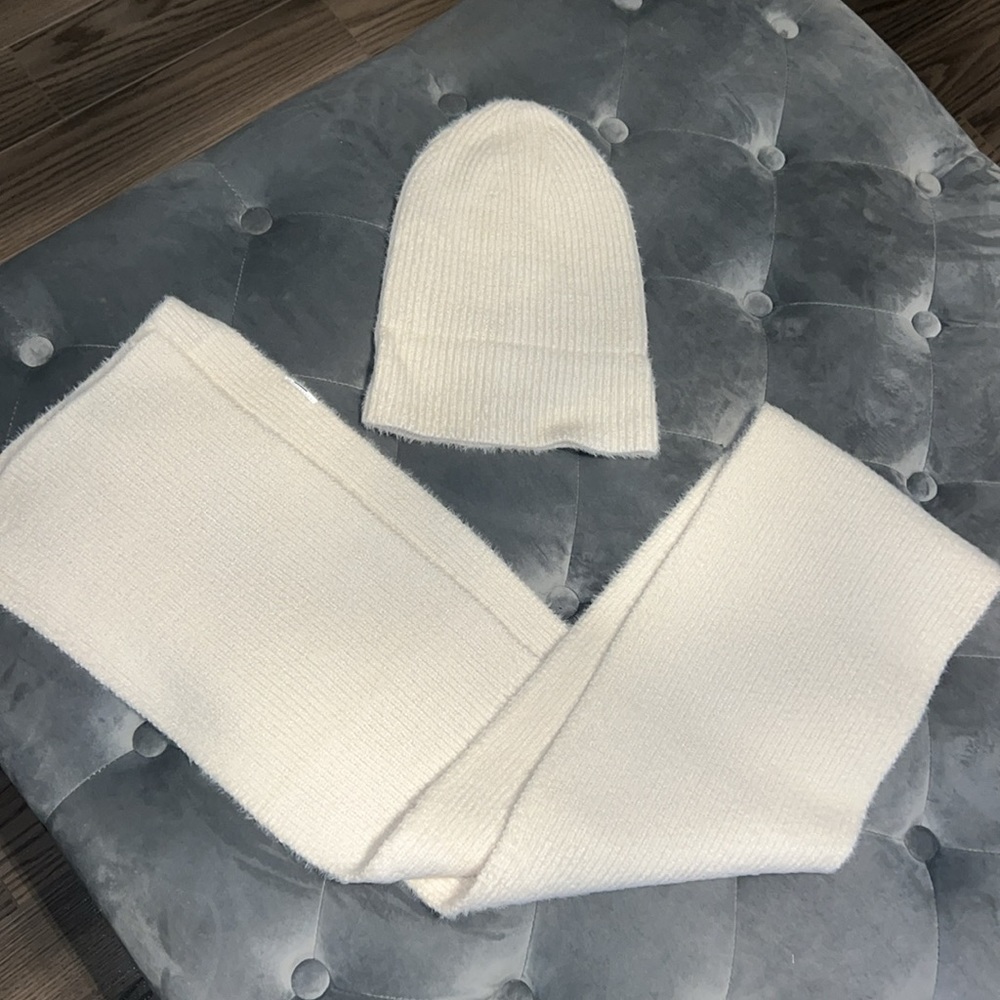 Beanie& scarf set